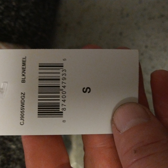 LOVE on a hanger - Picture 3 of 4